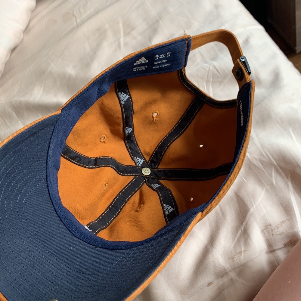Adidas hat - Picture 4 of 4